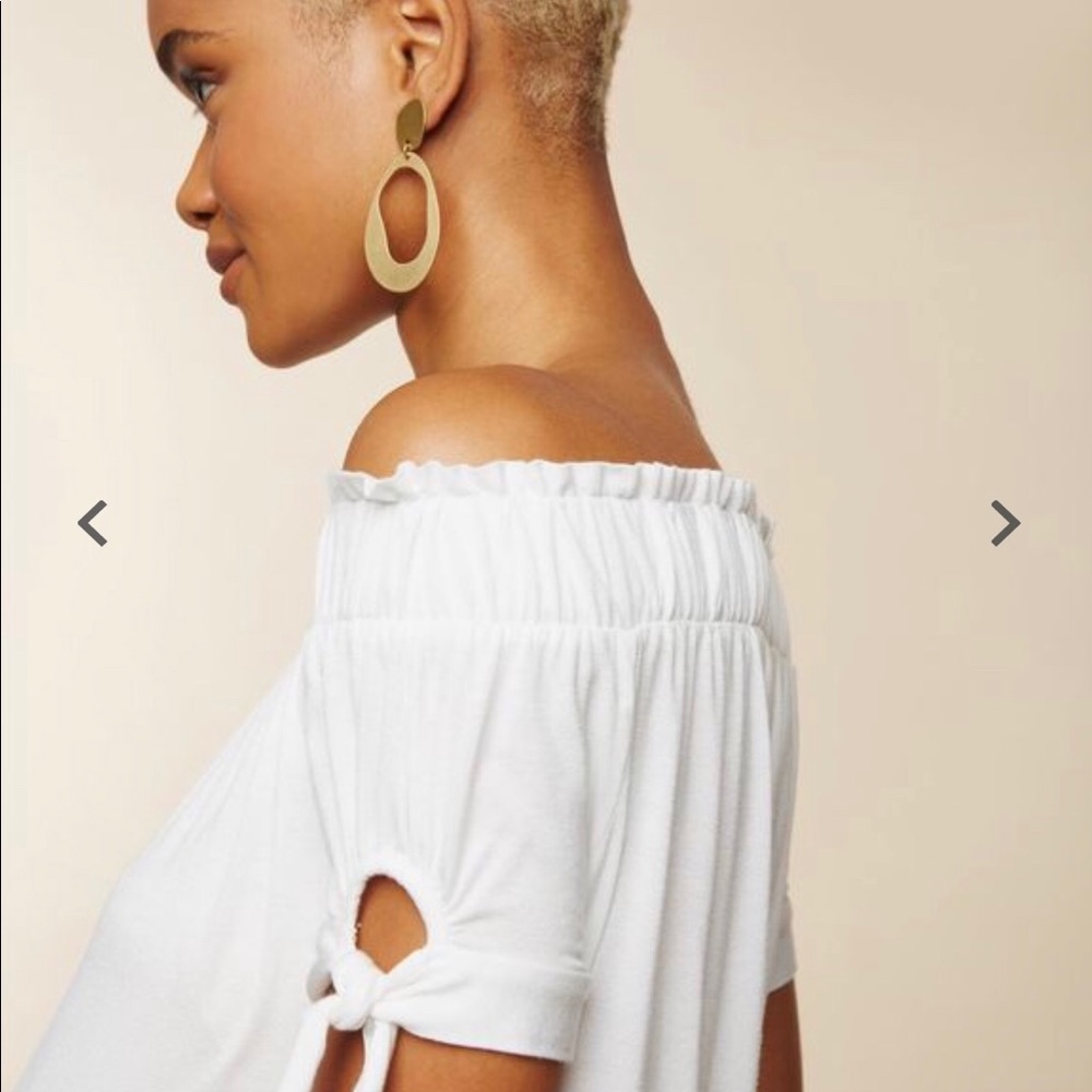 MiMi off the shoulder tie sleeve Maternity top
